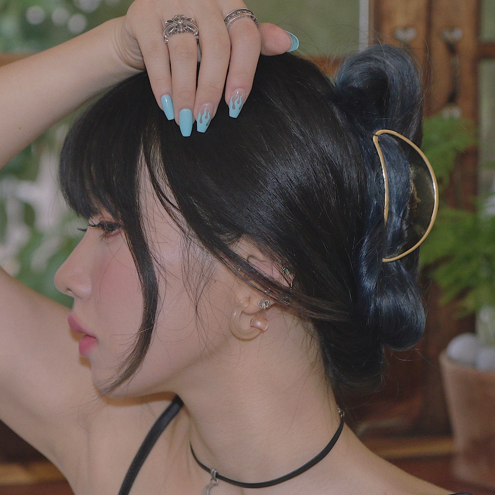 half moon hair clip ( 2 color )